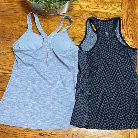 lot Of Two Athleta Fastest Track Ruched Tanks SzS - Picture 2 of 13